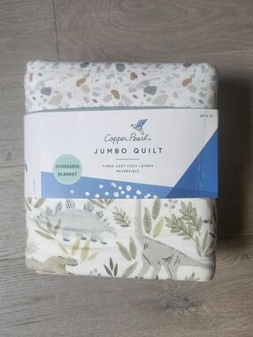 NWT Copper Pearl Premium Knit 3-Layer Stretchy Quilt Rex print  60×72"